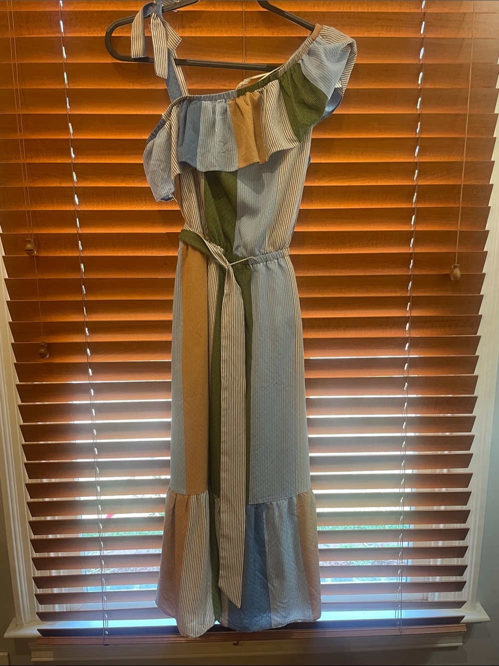 Lauren Conrad Gorgeous One-Shoulder Ruffle Maxi Dress in Blue, Green & Tan (OL2)